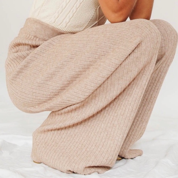 Milan Palazzo Pant Sweats - Picture 10 of 10